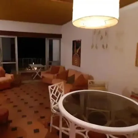 Beach Front View 2 Bedroom Apartment Alvorada * פורטימאו